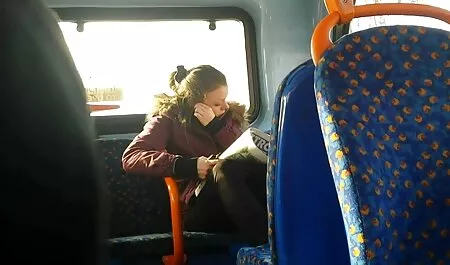 Koža - Mlada tinejdžerka Sofya Leone voli video igre i seks amateur sex film
