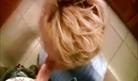 Slatka brineta koju mein privater sex film je bušio debeli penis