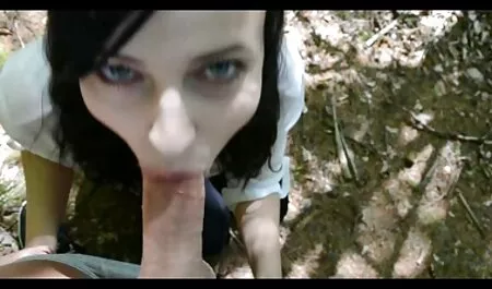 Policajačka sex film xxl plavuša u mrežastim čarapama i vezicama