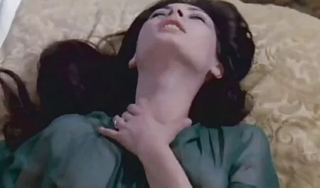 Blair Williams lezbijske škare na porno sex film gratis bazenu