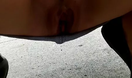 Suha supruga plavuša Bertie jebe staleža u sauna sex film očima izgubljenog muža