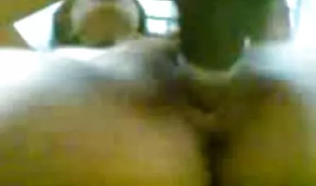 Azijski tinejdžer turkce sexfilm koji probija bradavicu dobiva dugačak bijeli kurac i spermu
