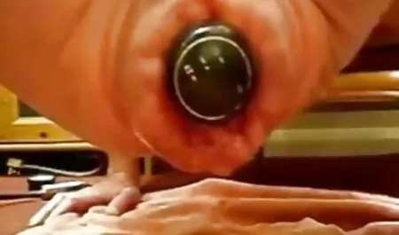 Ne jebi mi kćer - Chris Strokes, vodoinstalater, dobiva gratis sexfim očišćene cijevi
