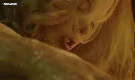 Milf koristi zlatni dildo sex film xxl