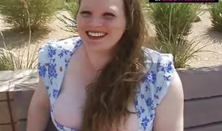 Velike sise Britanska djevojčica Sophie Dee želi imati sexfilm300 prijatelja!