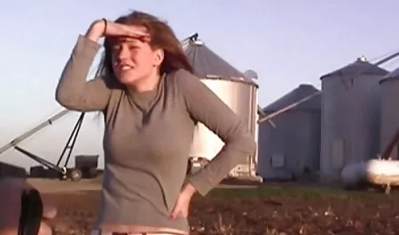 Nestašna njemačka djevojka Anna gola u orgie sex film Berlinu