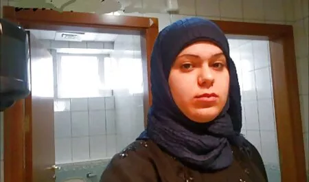 - vruće latex sex film kćeri uhvaćene kako prodaju gaćice