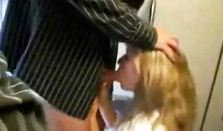 Juliana, simpatična drolja sisa i jebe turkce sexfilm se sa svojim klijentom