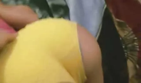 Prsata milf tube pornofilm proba i jede maca