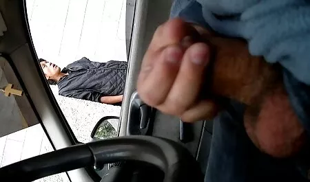 Udaraj me pov - mama mi je vrućim korakom puhala dok tata sex film xxl nije